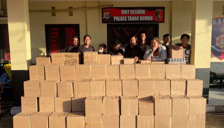 Polres Tanah Bumbu mengamankan ratusan dus Minuman Keras diduga Tanapa Izin Edar